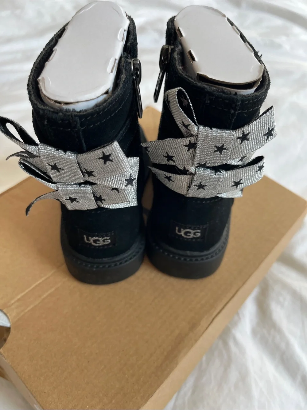 Ugg Tillee Boot in Black with Sparkle Star Print Bows side zips size 7 toddler